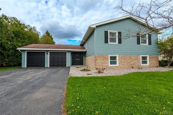 112 Manor LN, Oriskany, NY 13424