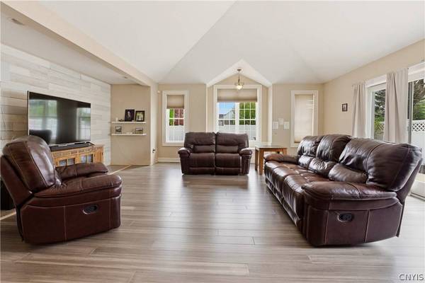 1512 N George ST, Rome, NY 13440
