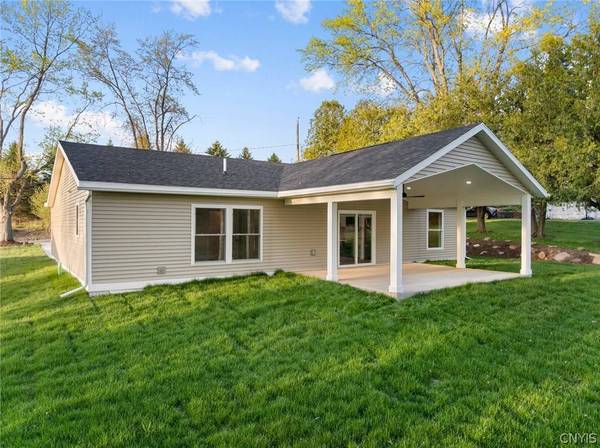 9666 Mallory RD, New Hartford, NY 13413
