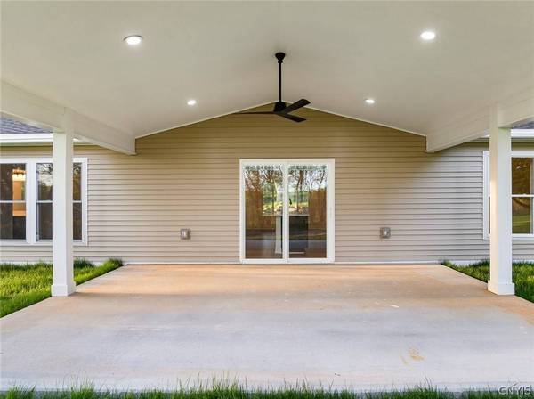 9666 Mallory RD, New Hartford, NY 13413