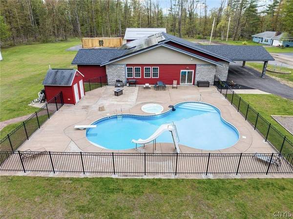 8362 Pinecrest DR, Rome, NY 13440