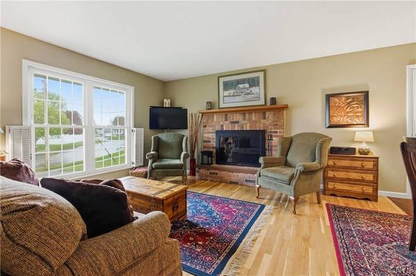 1703 Lincoln LN, Rome, NY 13440