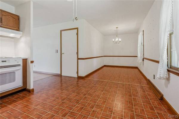 6335 Wager DR, Rome, NY 13440