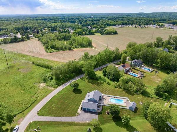 8641 Emerald CIR S, Rome, NY 13440