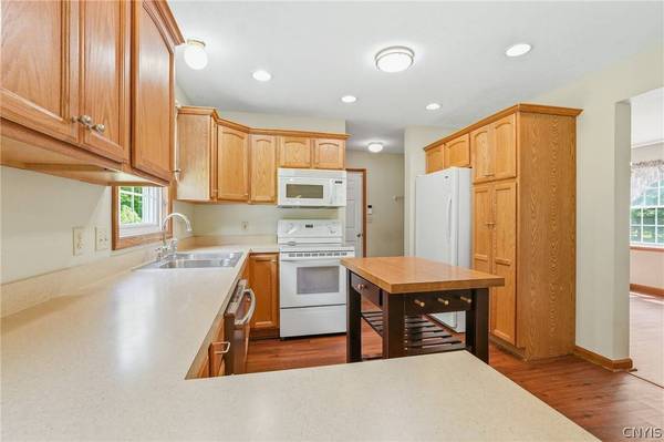 50 Family CIR, Lee Center, NY 13363