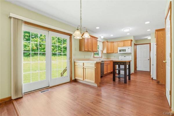 50 Family CIR, Lee Center, NY 13363