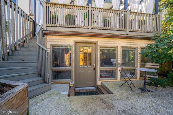 3817 NW CATHEDRAL AVE NW #GARDEN APARTMENT, Washington, DC 20016