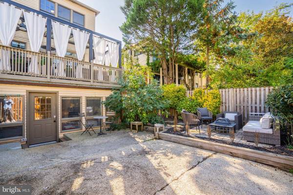 3817 NW CATHEDRAL AVE NW #GARDEN APARTMENT, Washington, DC 20016