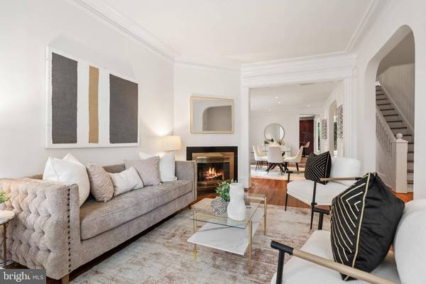 2429 TUNLAW RD NW, Washington, DC 20007