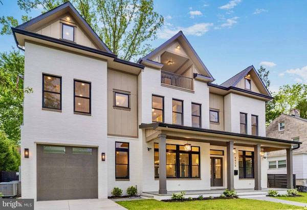 4428 ALBEMARLE ST NW, Washington, DC 20016