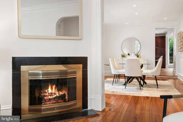 2429 TUNLAW RD NW, Washington, DC 20007