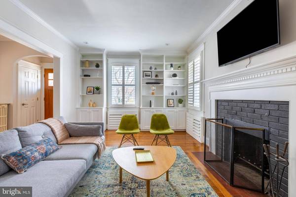 2243 NW 40TH ST NW, Washington, DC 20007