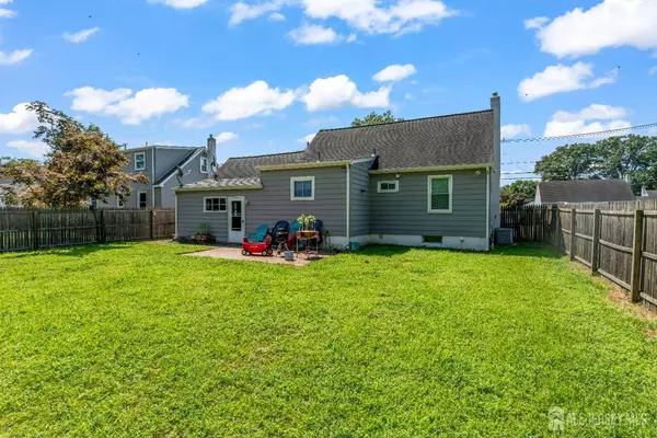 36 Collins RD, Hamilton, NJ 08619