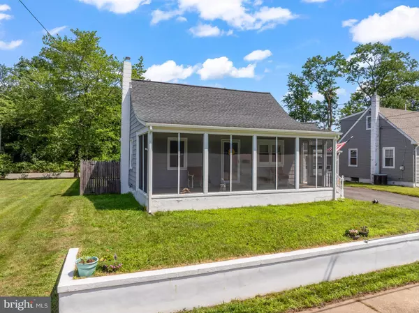 36 COLLINS RD, Hamilton, NJ 08619