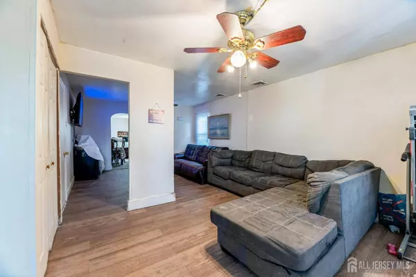 218 Washington RD, Sayreville, NJ 08872