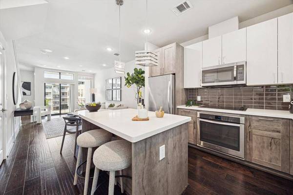 2401 Crawford ST #A205, Houston, TX 77004