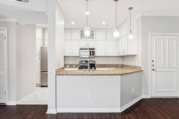 2111 Welch ST #A123, Houston, TX 77019