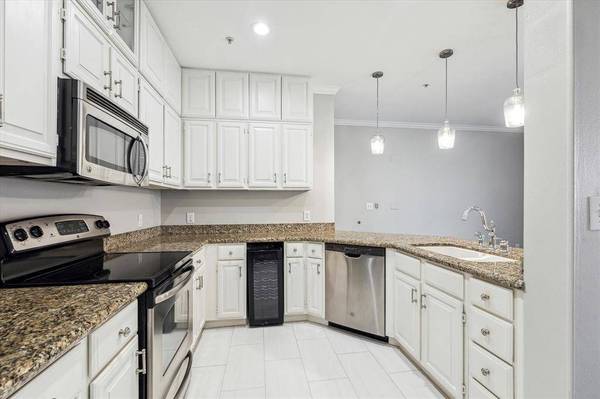 2111 Welch ST #A123, Houston, TX 77019