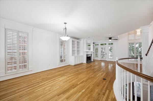 1812 Matthews ST, Houston, TX 77019