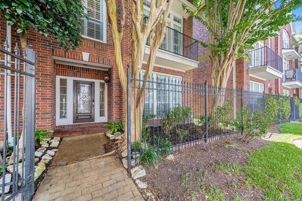 1812 Matthews ST, Houston, TX 77019