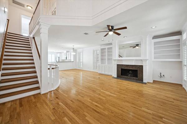 1812 Matthews ST, Houston, TX 77019