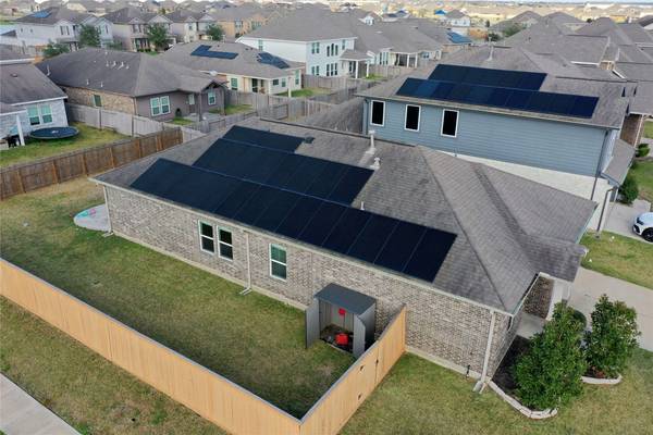 2317 Thunderbolt Peak DR, Rosharon, TX 77583