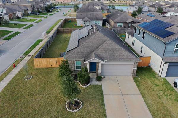 2317 Thunderbolt Peak DR, Rosharon, TX 77583