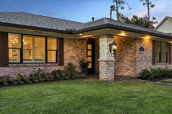 6434 Pineshade LN, Houston, TX 77008