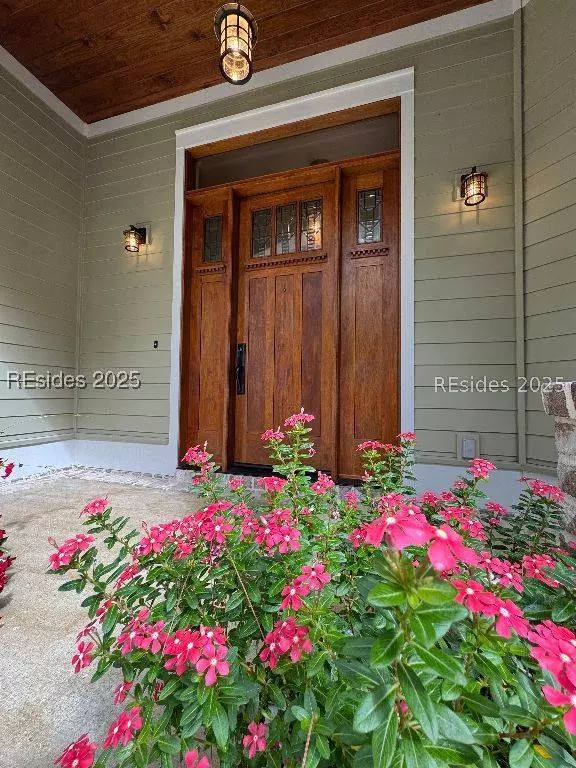 128 Timber LN, Hilton Head Island, SC 29926