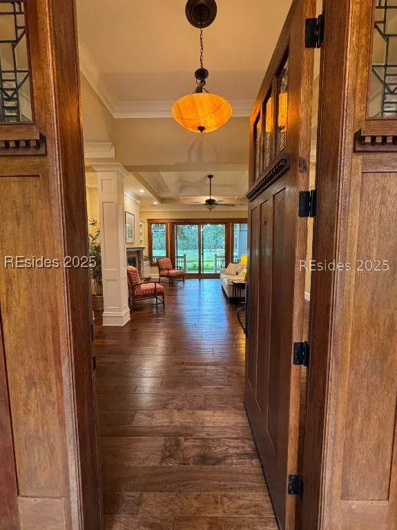 128 Timber LN, Hilton Head Island, SC 29926