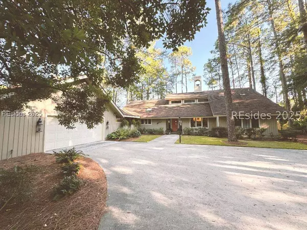 76 Saw Timber DR, Hilton Head Island, SC 29926