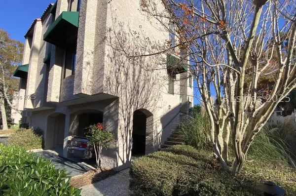 3 Shelter Cove LN #7477, Hilton Head Island, SC 29928