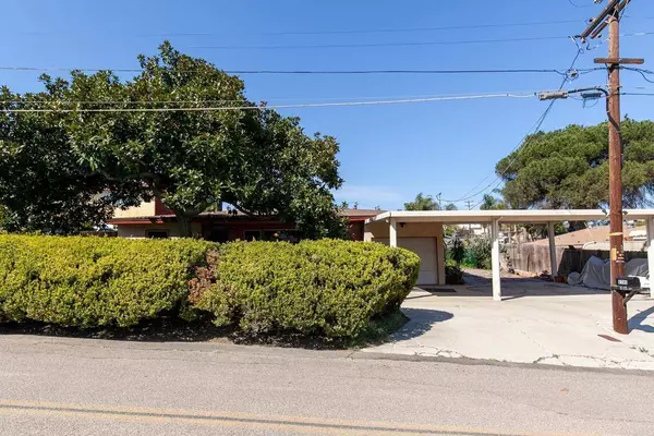 8590 Palm St, Lemon Grove, CA 91945