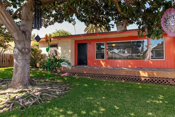 8590 Palm St, Lemon Grove, CA 91945