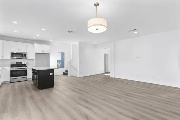 8564 Vista Azul Pl, Lemon Grove, CA 91945