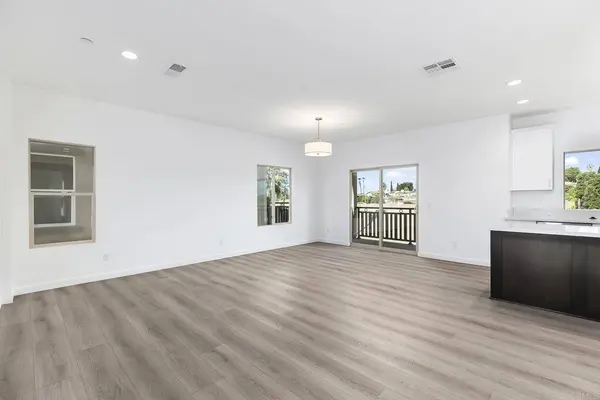 8564 Vista Azul Pl, Lemon Grove, CA 91945
