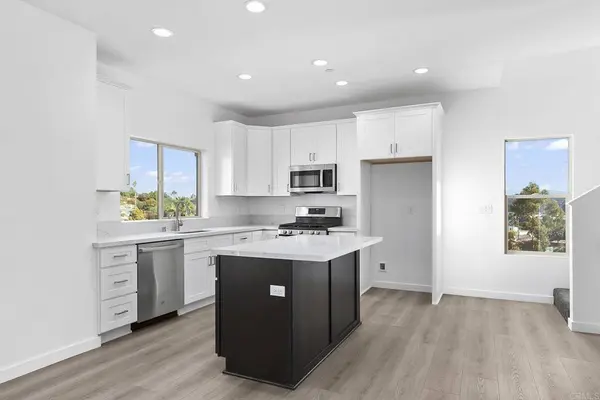 8564 Vista Azul Pl, Lemon Grove, CA 91945