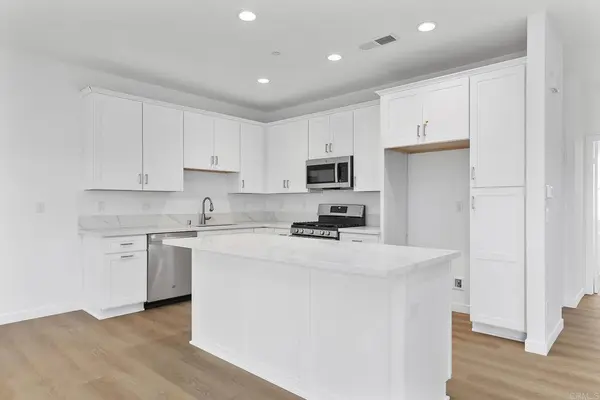 8588 Vista Azul Pl, Lemon Grove, CA 91945
