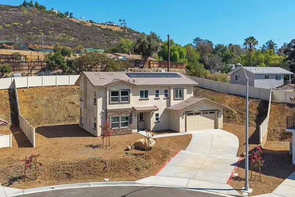 3880 Rojo Tierra Rd, La Mesa, CA 91941