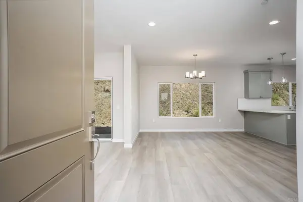 3880 Rojo Tierra Rd, La Mesa, CA 91941