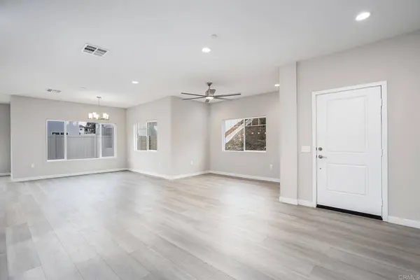 3856 American Ave, La Mesa, CA 91941