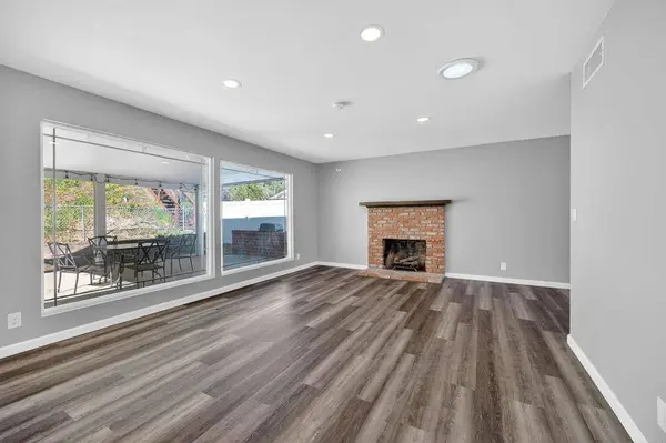 652 La Sombra DR, El Cajon, CA 92020
