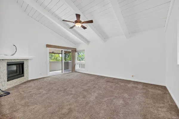 6050 Henderson DR #33, La Mesa, CA 91942