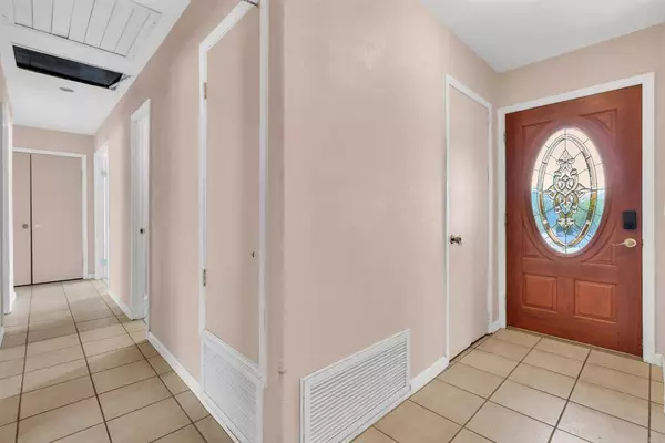 13206 Lakeview Granada DR, Lakeside, CA 92040