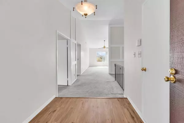 10021 Canyontop ST, Spring Valley, CA 91977