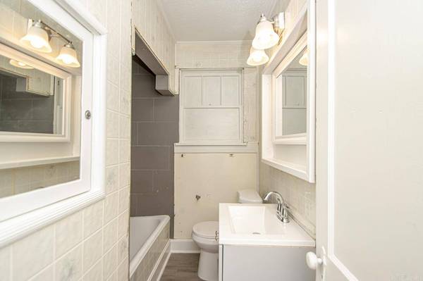 210 W 18th Street, North Little Rock, AR 72114