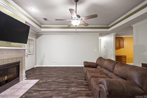 4702 Cliff Court, Alexander, AR 72002