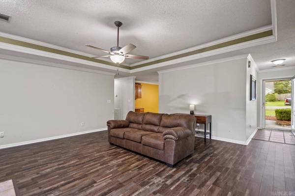 4702 Cliff Court, Alexander, AR 72002