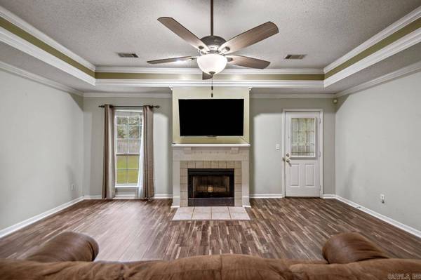 4702 Cliff Court, Alexander, AR 72002