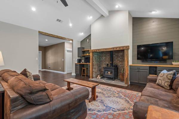 95 Thunder Mountain Road, Caddo Gap, AR 71935